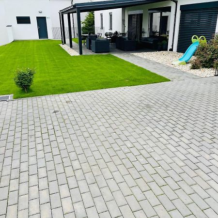 Penzion Vinarstvi Bilkovi Velke Bilovice Luaran gambar
